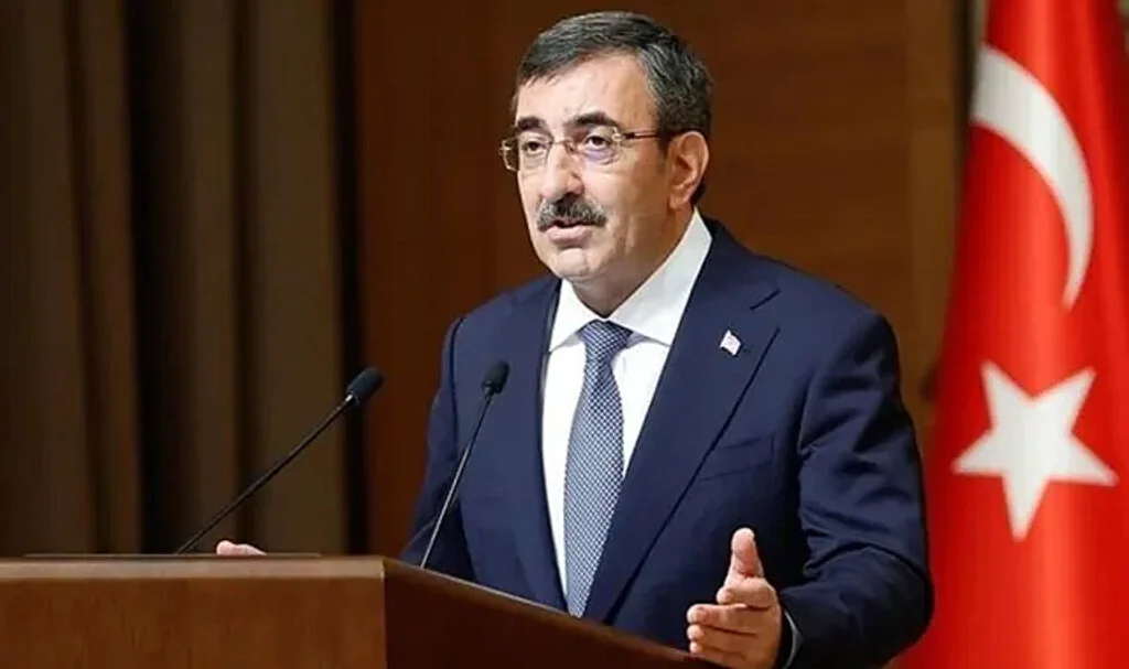 Cumhurbaşkanı Yardımcısı Cevdet Yılmaz duyurdu! Emeklilikte yaş yükseltilecek mi?