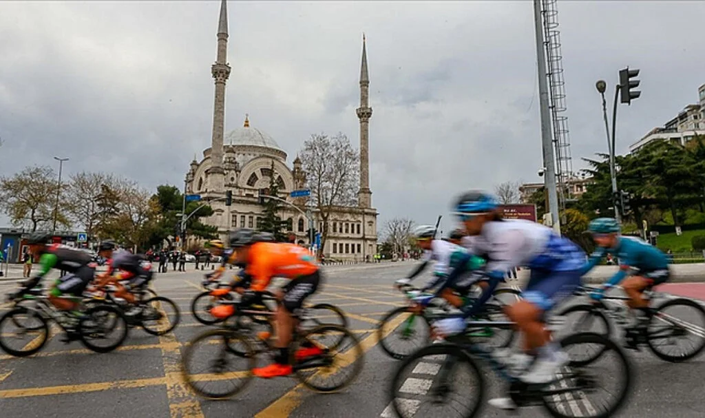 Cumhurbaşkanlığı Türkiye Bisiklet Turu Türkiye'yi tanıtmayı sürdürüyor