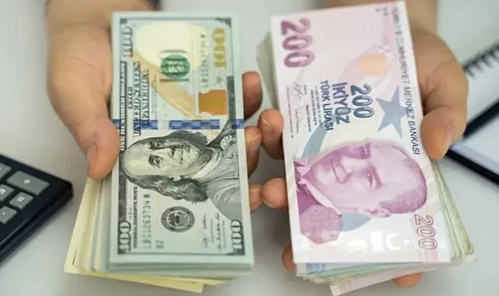 Dolar/TL haftaya rekorla başladı