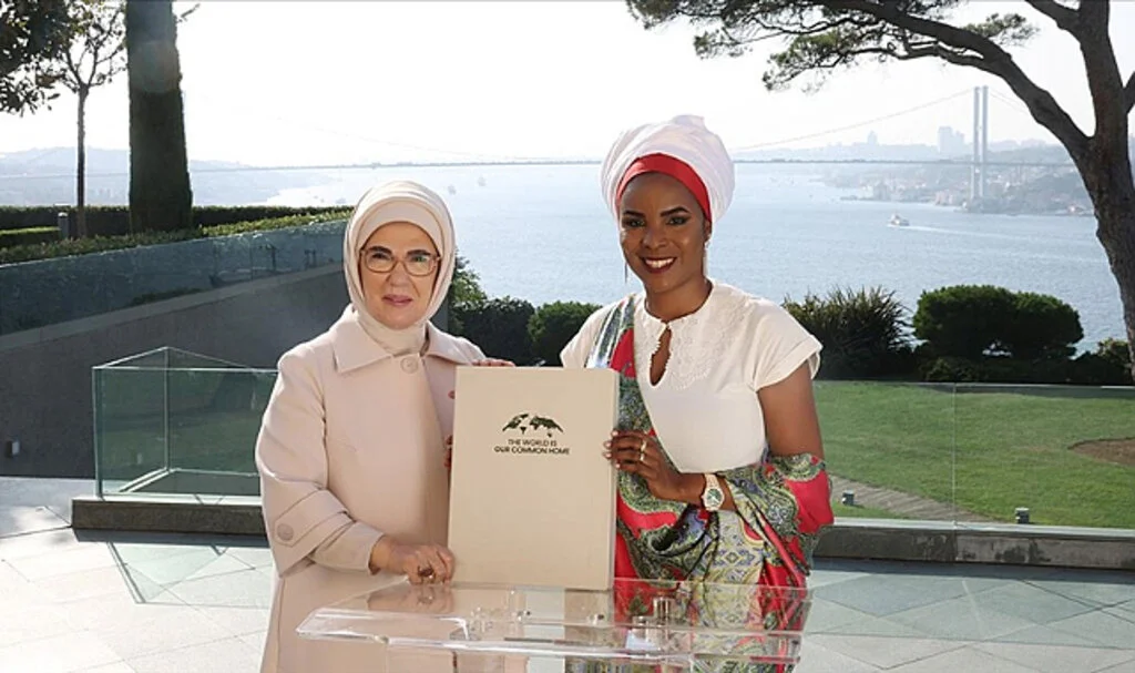 Emine Erdoğan, Burundi Devlet Başkanı'nın eşi Ndayishimiye ile görüştü