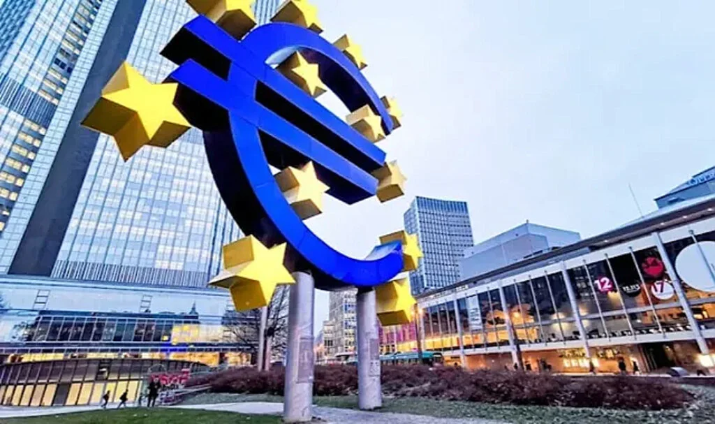 Euro'nun patronları faiz artışlarına devam edecek mi?