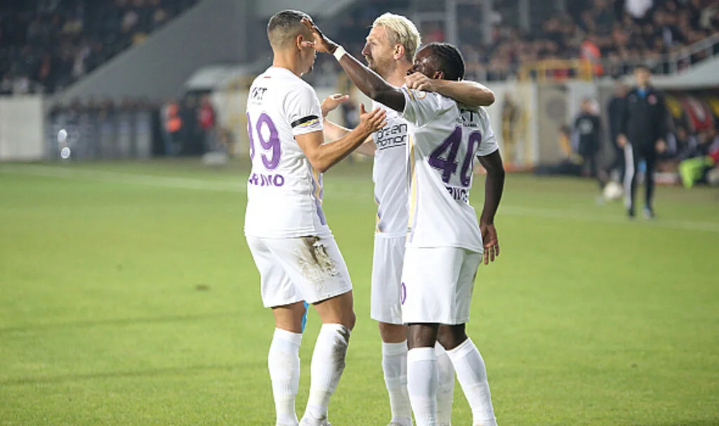 Eyüpspor, Çorum FK'yı 3-2 mağlup etti