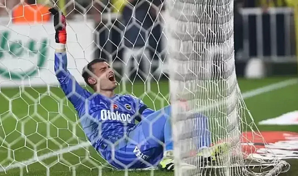 Hatayspor maçında sakatlanmıştı! Fenerbahçe'nin yıldızı Dominik Livakovic'ten haber var