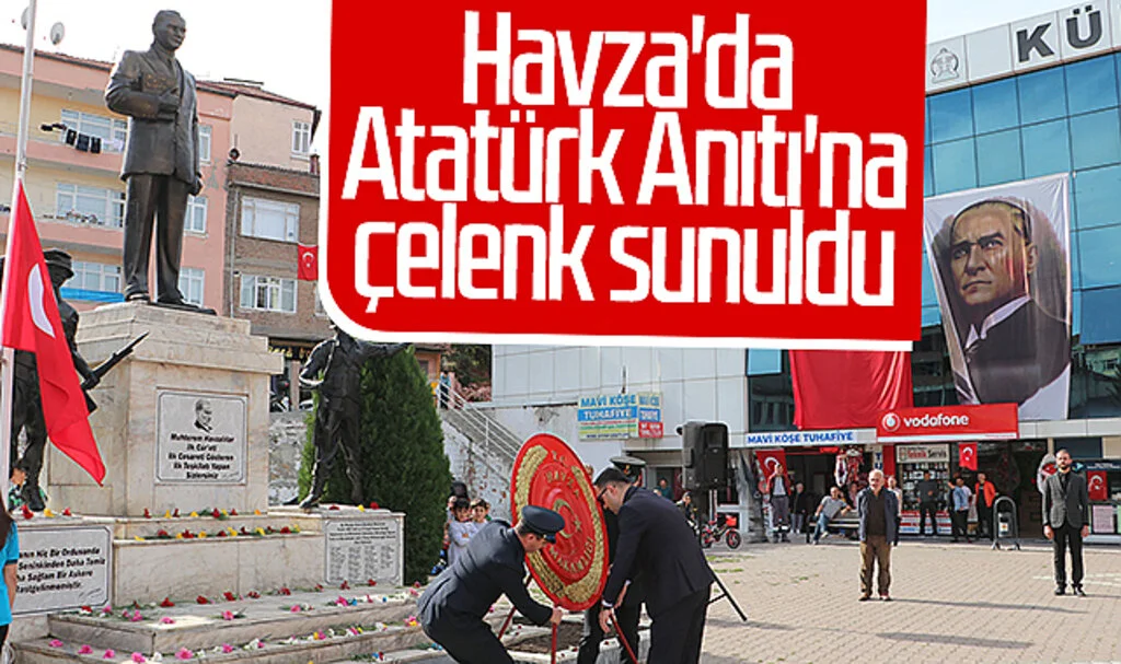 Havza'da Atatürk Anıtı'na çelenk sunuldu