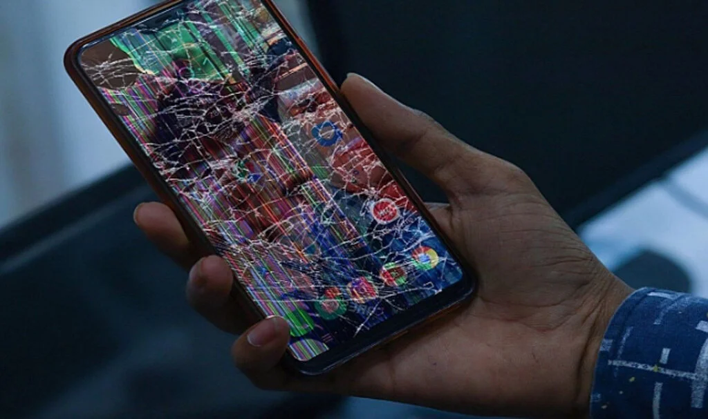 Hayali bile güzel: Telefonlarda ekran çizilmesi derdi bitiyor!