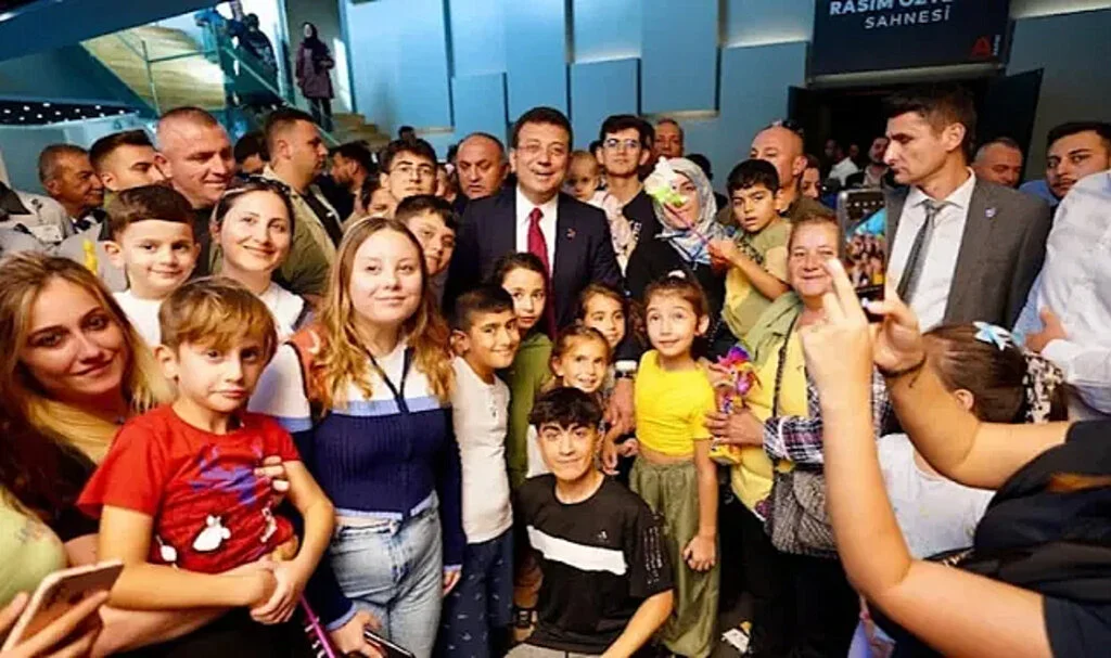 İmamoğlu’ndan Değişim Mesajı: Bu Dönemin Fethi, Gönülleri Fethetmektir