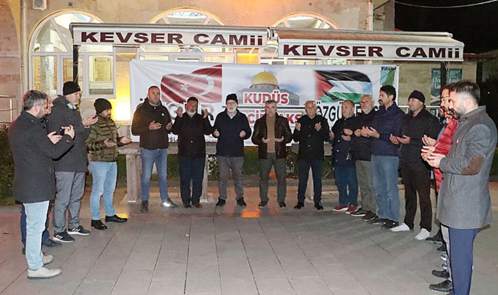 İsrail'in Gazze'deki hastaneye saldırısı Havza'da protesto edildi