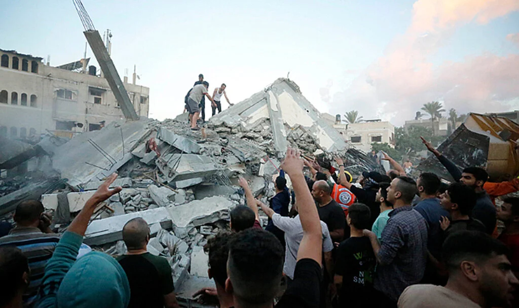 İsrail'in Gazze saldırılarında ölenlerin sayısı 2329'a yükseldi