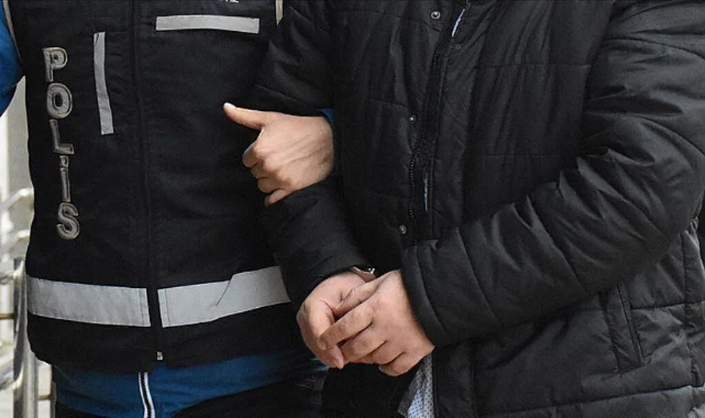 İstanbul'da FETÖ operasyonunda 21 şüpheli yakalandı