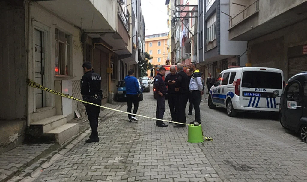 Kimya mühendisi baba evinde ölü bulundu