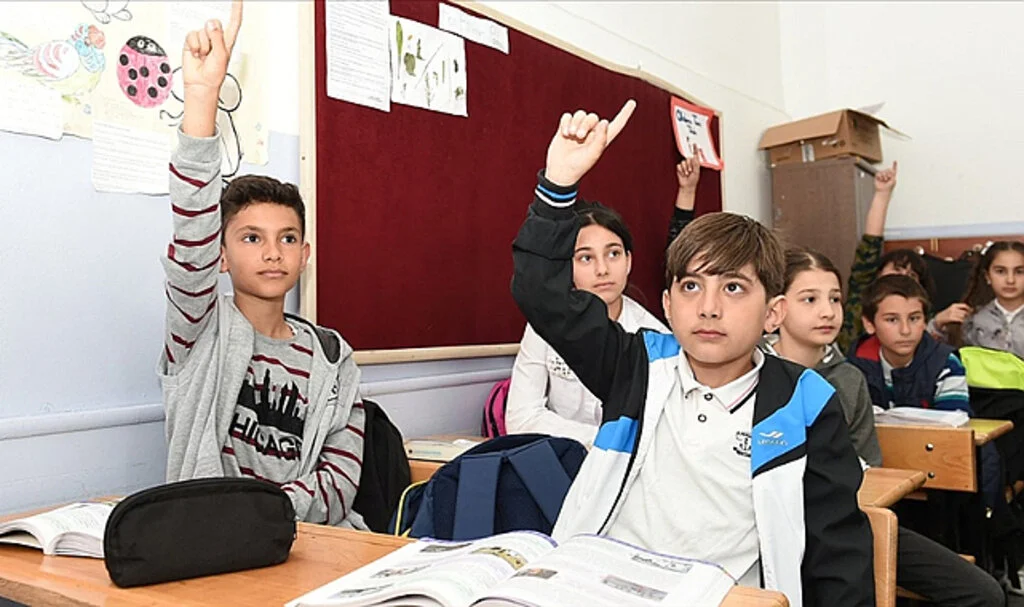 MEB, ortaokul ve liselerde yapılacak yazılı sınavlara ilişkin örnek soru kitapçığı yayımladı