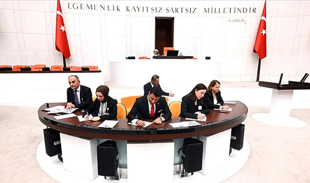 Meclis'in hafızası stenograflara "yapay zeka" desteği geliyor