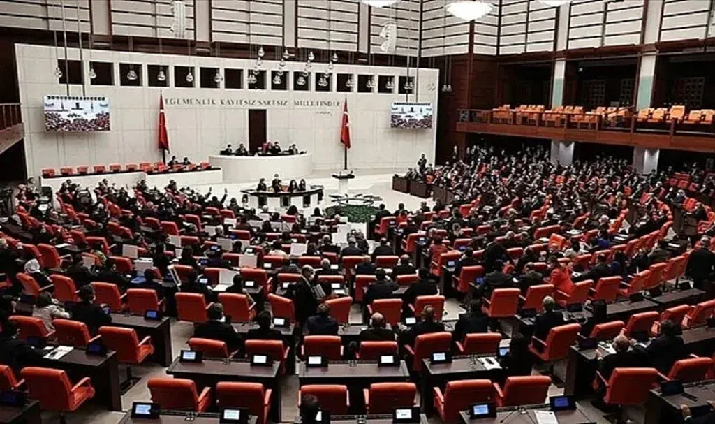 Meclis’te Emekli Maaşı Tartışması: Tarihe Geçtik