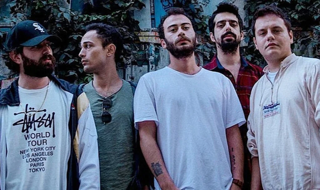 Menderes Belediyesi, Yüzyüzeyken Konuşuruz’un konserini iptal etti