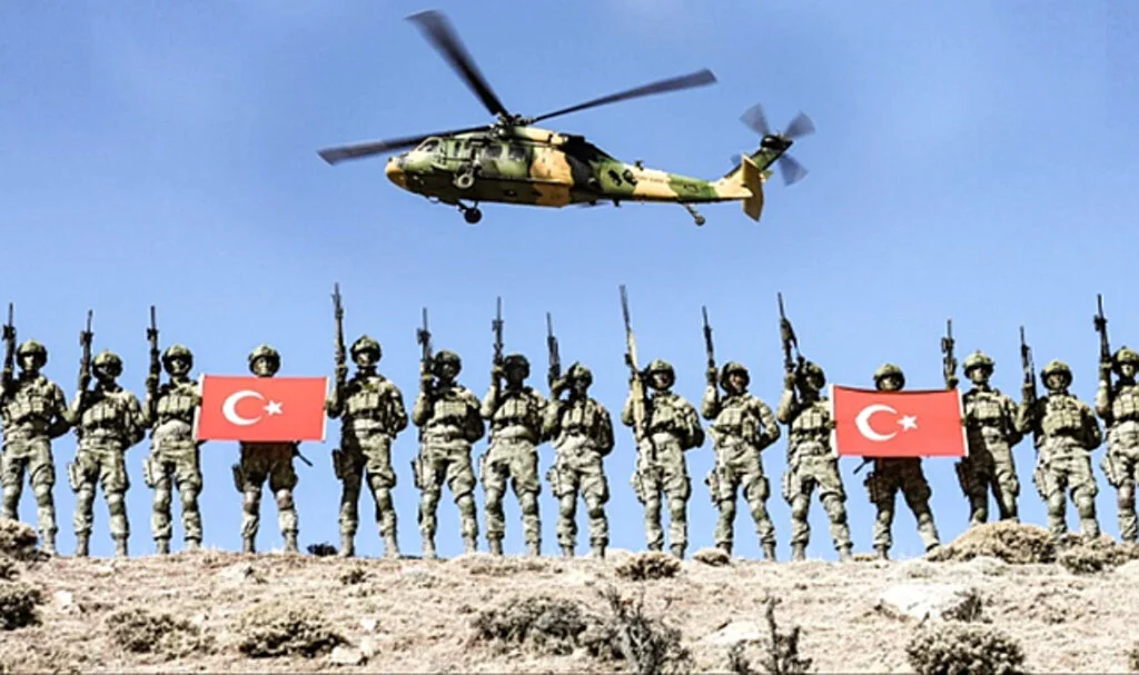 NATO, Türkiye Cumhuriyeti'nin 100. yılını bu fotoğrafla kutladı