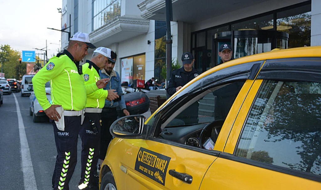 Ordu’da Taksi ve Motosikletlere Denetim 