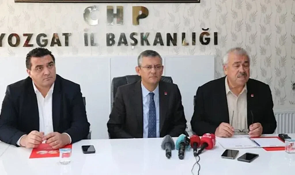 Özel’den İstanbul kongresiyle ilgili açıklama