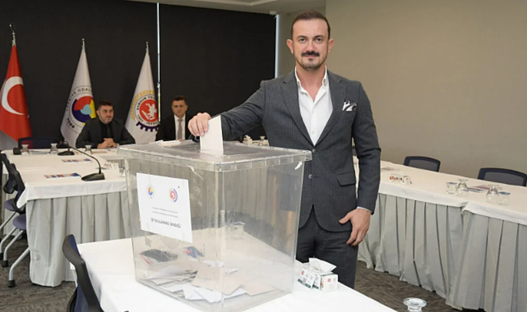 SAMGİAD Başkanı Onur Öztekin'e güven oyu 