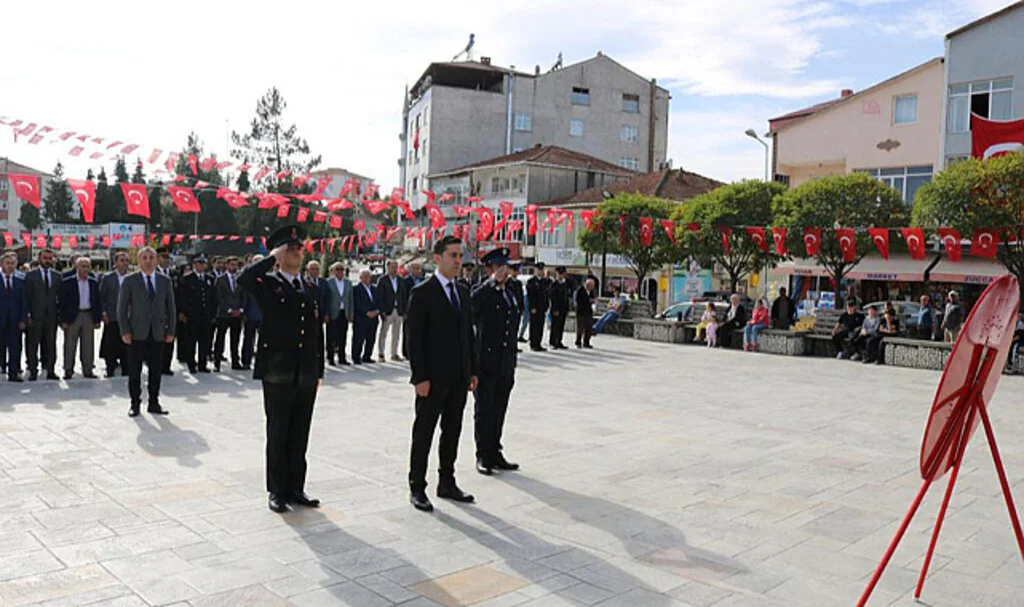Samsun Asarcık'ta çelenk töreni düzenlendi