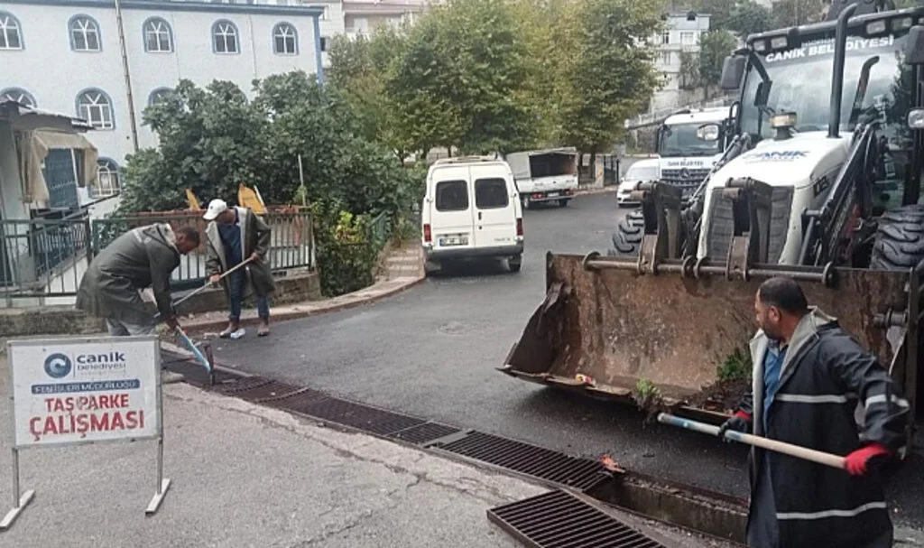 Samsun Canik’te Sağanak Yağışa Karşı Yoğun Çalışma