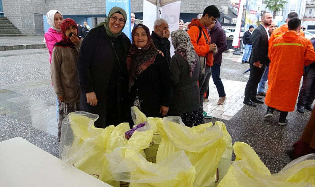Samsun Canik'ten Çiftçilere Gübre 