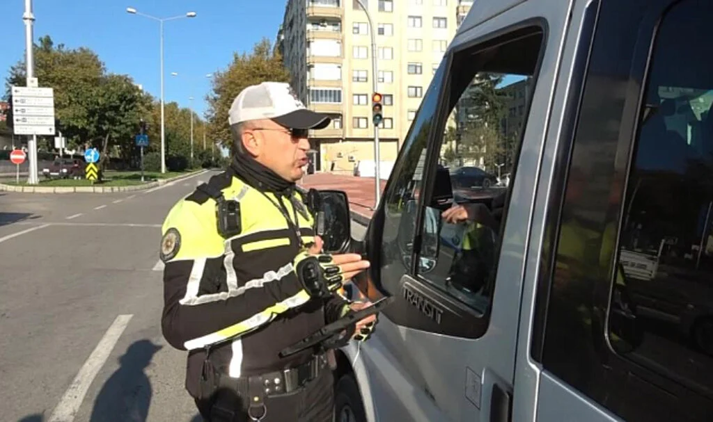 Samsun'da 14 okul servis aracı trafikten men edildi