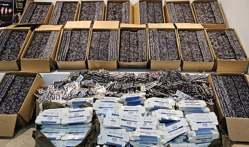 Samsun'da 160 Bin Kapsül Sentetik Ecza Ele Geçirildi