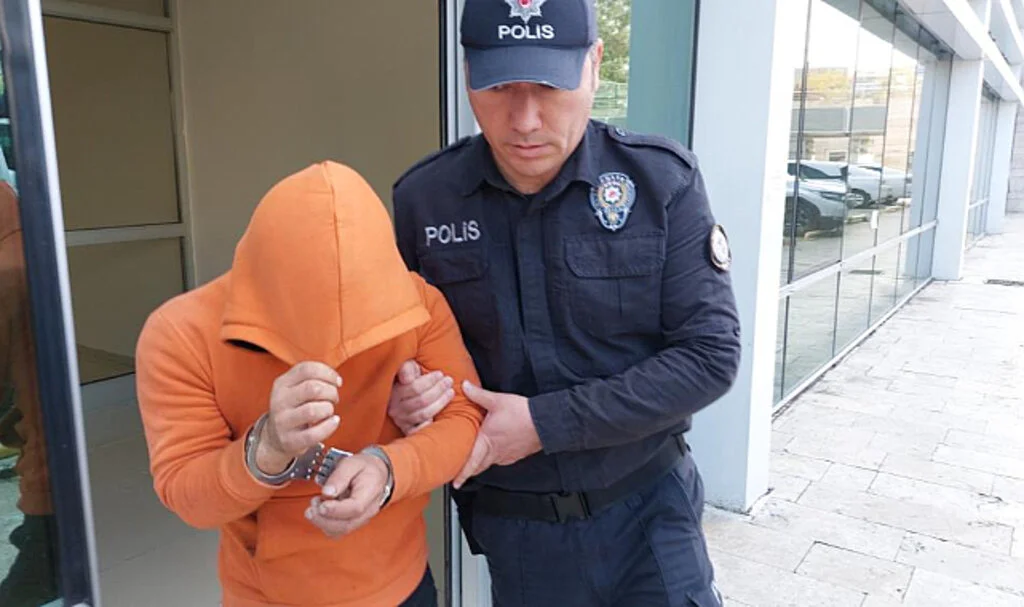 Samsun'da iki evden hırsızlık yapan şahıs tutuklandı