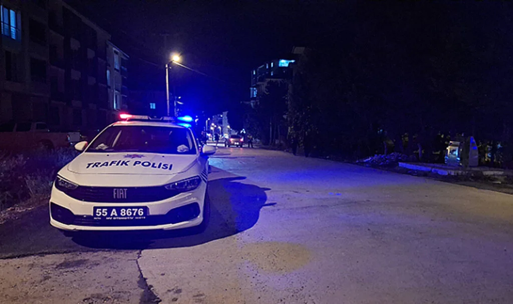 Samsun'da Otomobille Çarpışan Elektrikli Bisiklet Sürücüsü Yaralandı