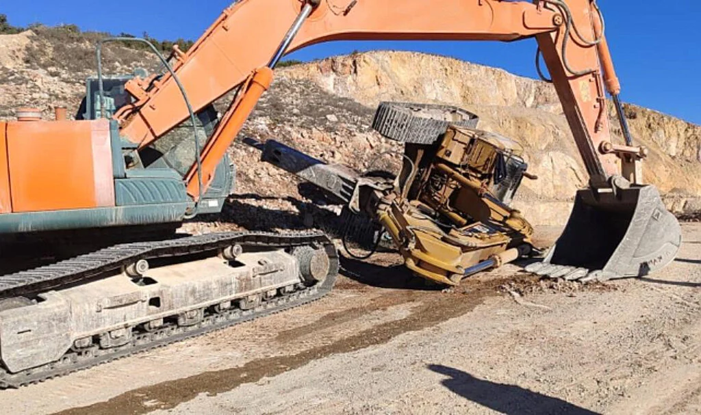 Samsun’da Taş Ocağında İş Makinesi Devrildi: 1 Yaralı