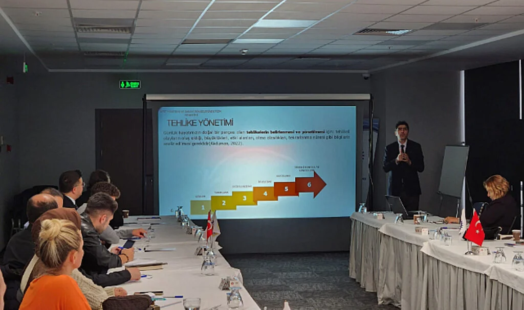 Samsun TSO'dan kriz yönetimi eğitimi