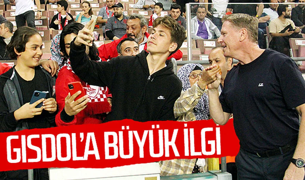 Samsunspor taraftarından Markus Gisdol’a büyük ilgi