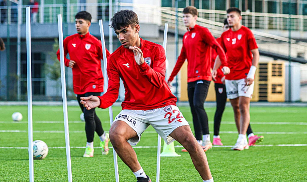 Samsunspor U17 takımı Trabzonspor hazırlıklarını sürdürüyor