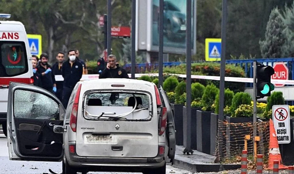 Siyasiler sessiz kalmadı! Ankara'da Meclisin açılışına saatler kala terör saldırısı: Tepkiler peş peşe geldi