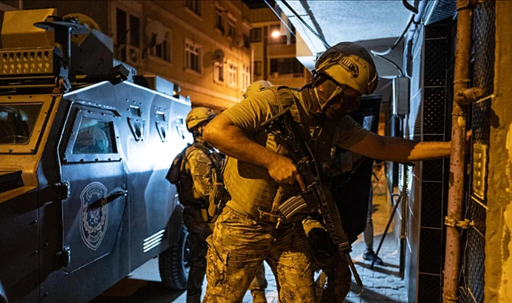 Terör örgütü PKK'nın hücre yapılanmasına yönelik 18 ilde operasyon başlatıldı