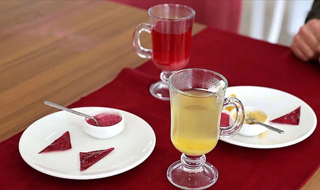Türk bilim insanları mikroplastik riski olmayan yenilebilir bitki çayı poşeti geliştirdi