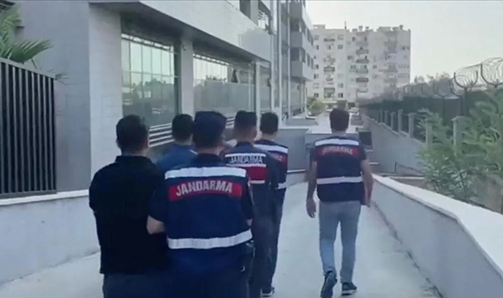 Türkiye genelinde bölücü terör örgütüne yönelik 466 operasyon