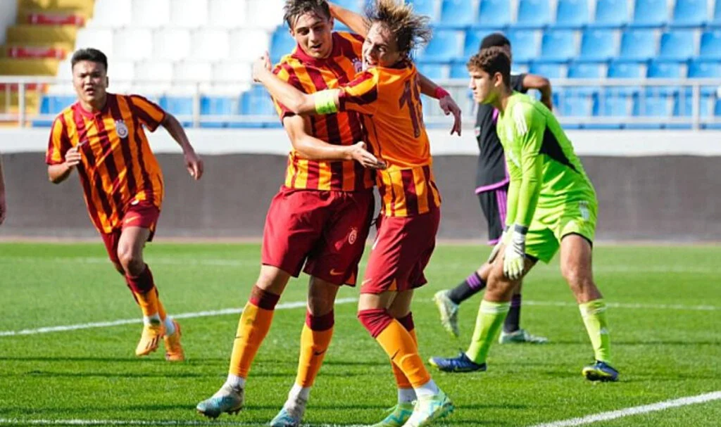 UEFA Gençlik Ligi'nde Galatasaray, Bayern Münih'i 2 golle geçti