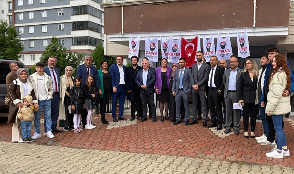 Zafer Partisi Samsun Teşkilatında Çifte Kongre