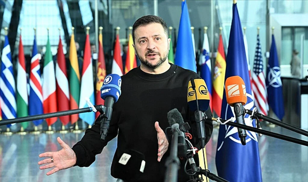 Zelenskiy'den sürpriz NATO karargahı ziyareti
