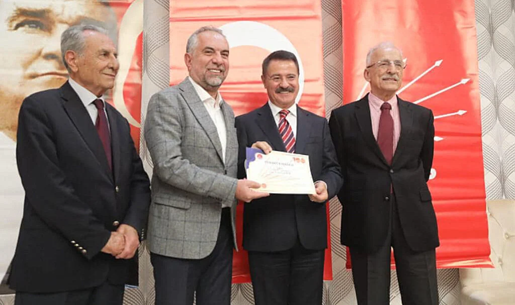 Atakum Belediye Başkanı Cemil Deveci: 'Sosyal Demokrat Belediyecilikte Başarılıyız'