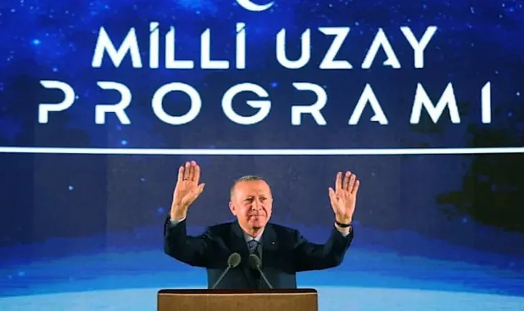 Ay’a sert iniş ertelendi
