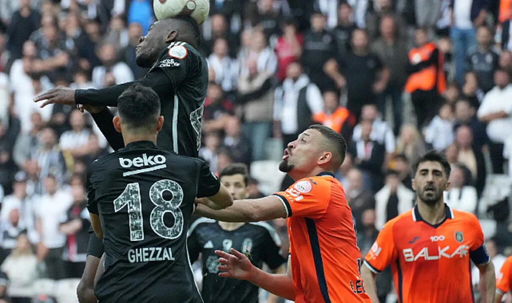 Beşiktaş’ta Rıza Çalımbay dönemi Başakşehir galibiyetiyle başladı