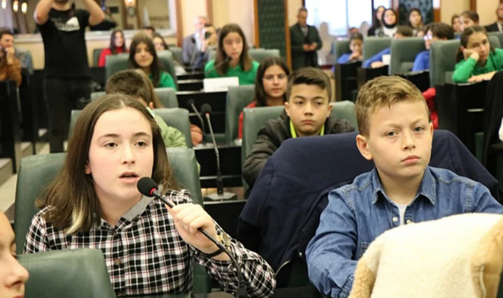 Çocuklardan dünya liderlerine açık mektup: "Çocukların ninnileri bomba ve kurşun sesleri olmasın"