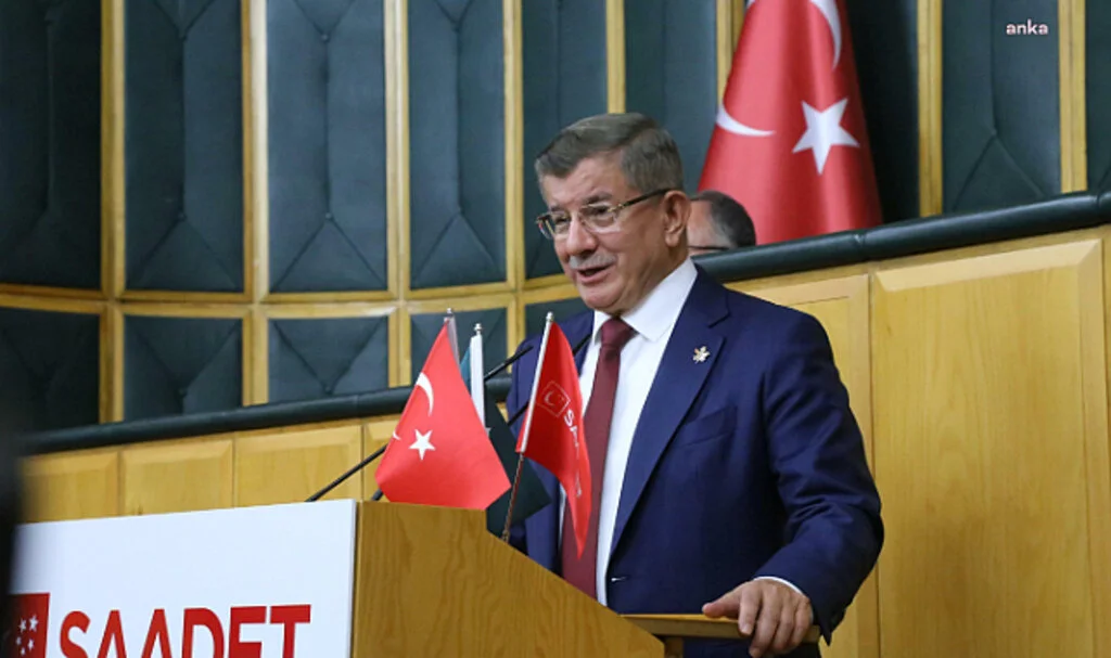 Davutoğlu: Hukukta hiyerarşi kalmamış, paralel anayasa mahkemesi var bir yerlerde