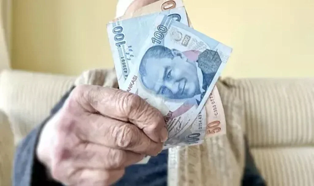 Emekliye ‘tek oran’ zammı! Memur emeklisi, Bağ-Kur’lu, SSK’lı ayrımı yok: Yeni ipucu ne Merkez Bankası’ndan ne TÜİK’ten… Maaş tablosu değişti
