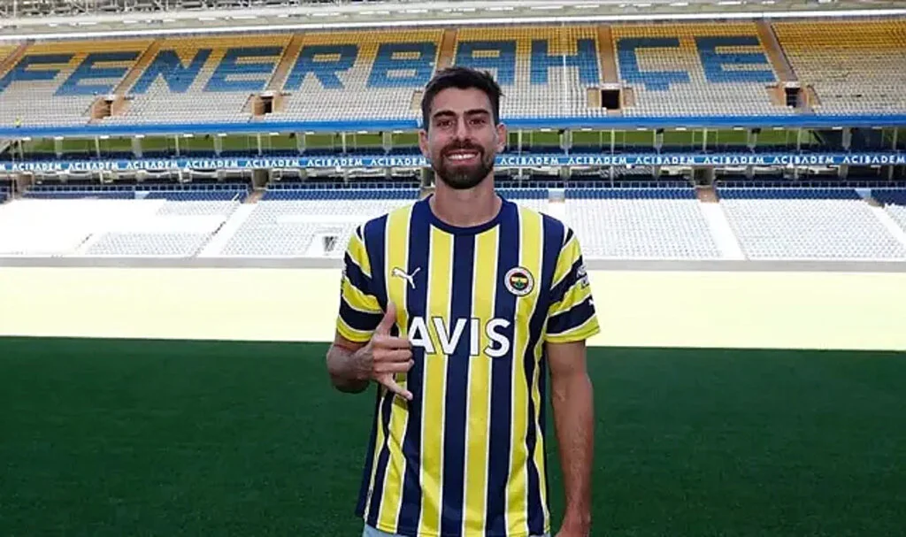 Fenerbahçe'de ayrılıklar netleşmeye başladı! Luan Peres ülkesine dönüyor... İşte yeni takımı