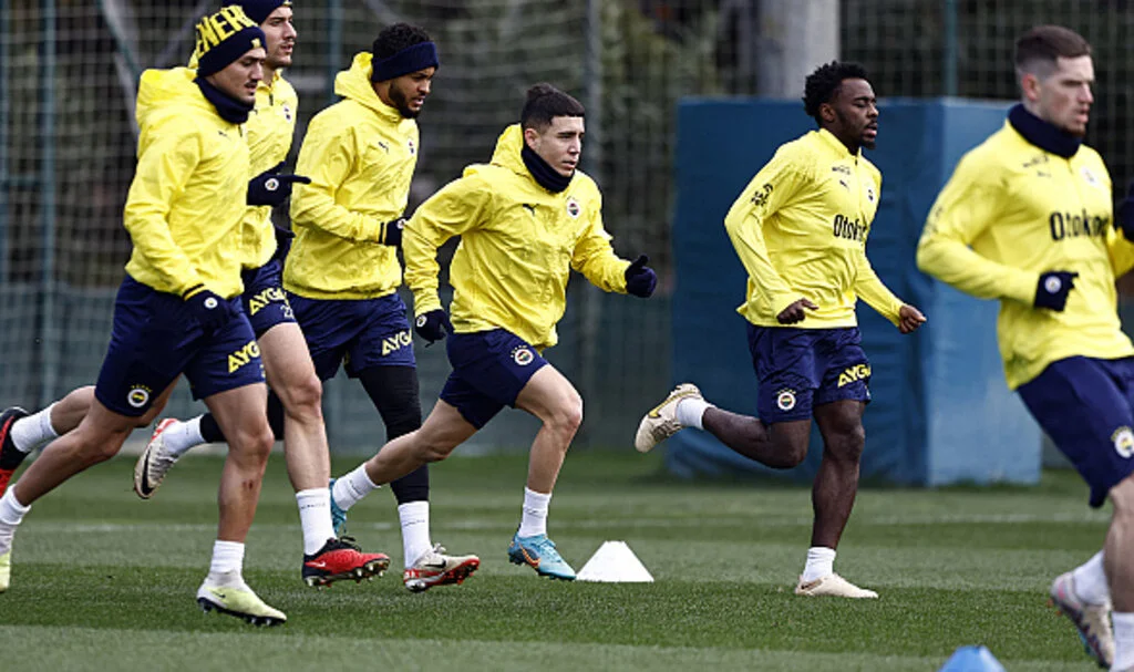 Fenerbahçe'de kadro şekilleniyor