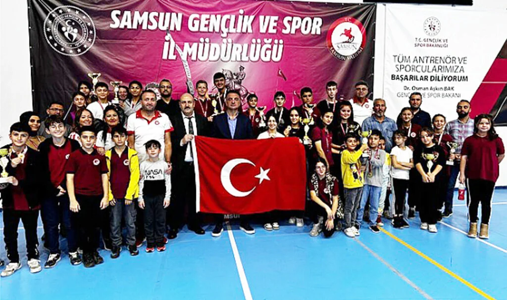 Floor Curling'de heyecan sona erdi