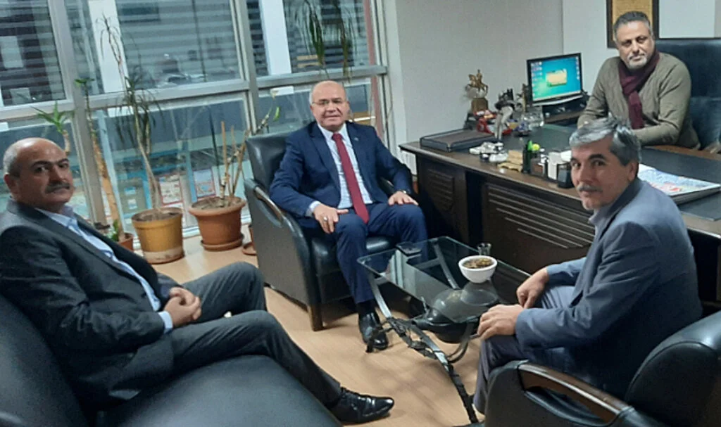 Gelecek Partisi'nin İlkadım adayı Yaşar Güngör'den Hedef Halk'a ziyaret 